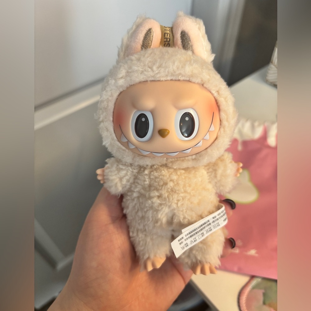 Authentic Labubu Macaroon Series: soy milk